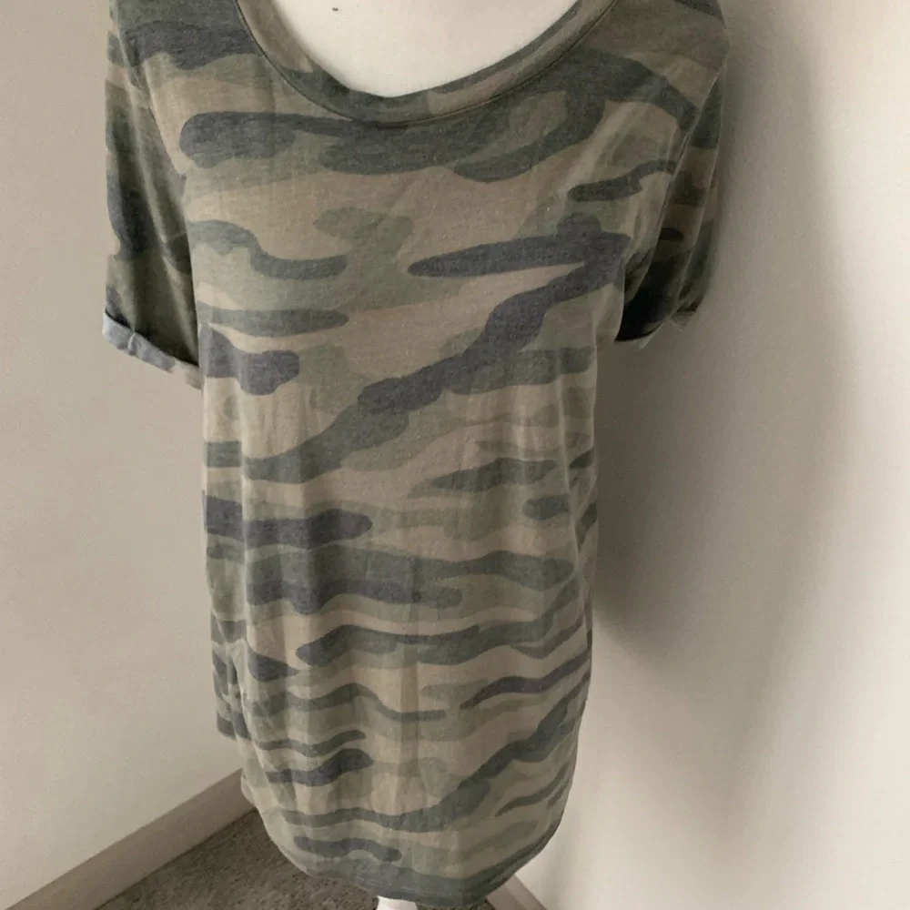 Torrid Camouflage Short Sleeve Tee - Picture 2 of 7